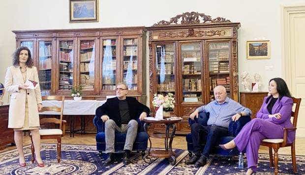 Semnal editorial la Piteşti. „Ghidul spectatorului de teatru”