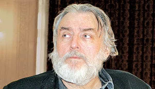 5 Octombrie 2010: A  încetat din viaţă Adrian Păunescu, poet român de origine basarabeană