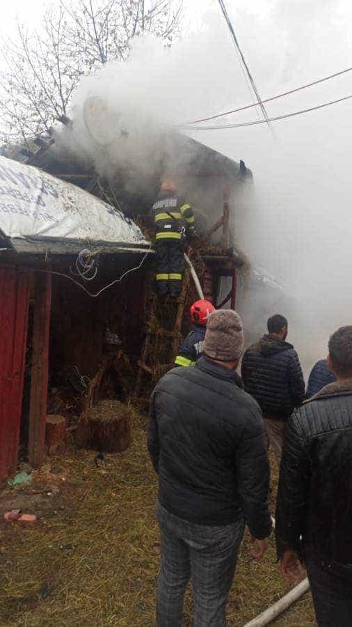 Video. Incendiu La Berevoești, în satul „celebru” pentru cazul de sclavie