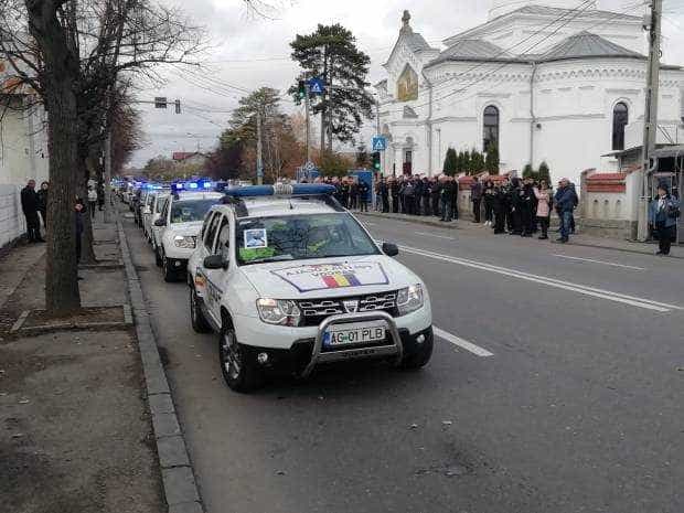 (Video) Ultimul drum al lui Condoruș Savaste. Funeralii impresionante, în sunetul asurzitor al sirenelor Poliției Locale