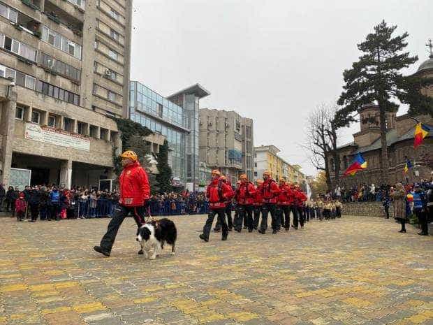 În Pitești, parada militară de 1 Decembrie are loc pe strada „Nicolae Dobrin”