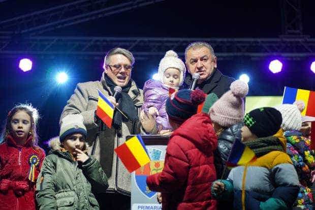 Start iluminatului festiv la Pitești