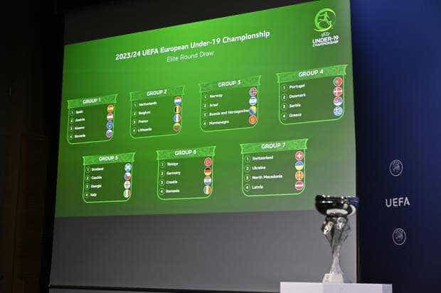Cu cine vor juca tricolorii pregătiți de piteșteanul Adi Dulcea meciurile decisive pentru Euro 2024