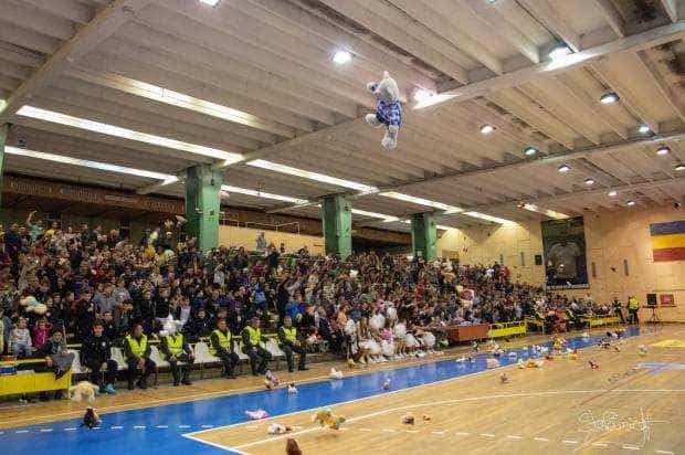 FC Argeș Basketball: „Vii cu un pluș, faci o bucurie!”