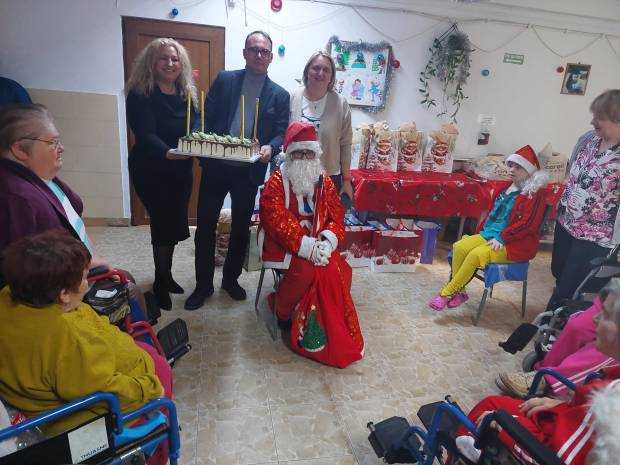În cadrul proiectului ,,Studenții sunt îngeri’’ au fost oferite daruri asistaților de la Centrul de Îngrijire și Asistență-Găvana
