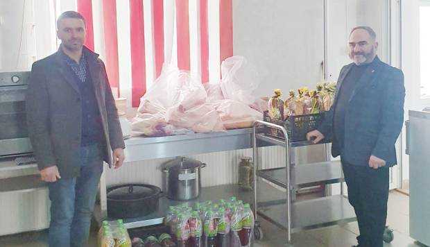 Deputatul Bălăşoiu a dus daruri şi alimente la Căminul de bătrâni Mozăceni
