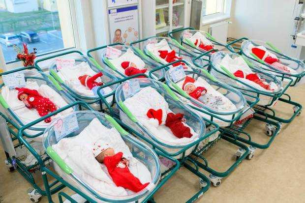 În săptămâna Crăciunului, 13 copii s-au născut la Spitalul Mioveni