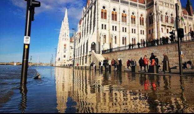 Inundaţii în Budapesta. Dunărea a atins un nivel record