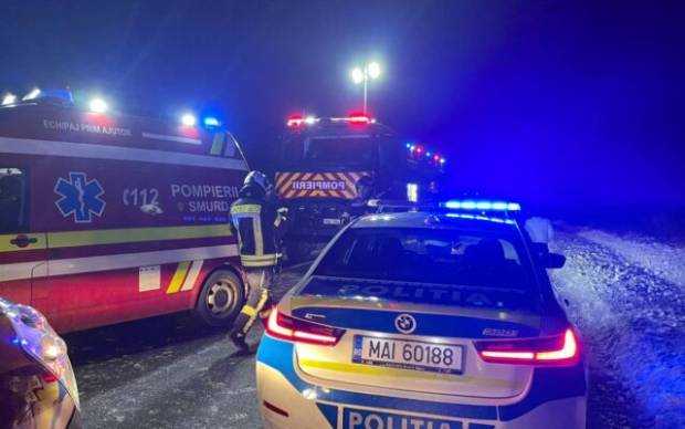 2 copii morţi și 6 persoane rănite într-un tragic accident. Autoturismul avea cauciucuri de vară