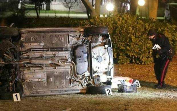 Un român și-a abandonat amicul mort în mașină după ce a provocat un grav accident, în Italia
