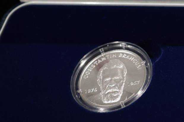 BNR a lansat o monedă dedicată lui Constantin Brâncuşi. Ce preţ va avea