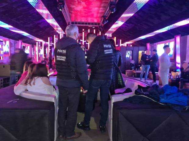 Poliția, în control la pensiuni și discoteci din Argeș