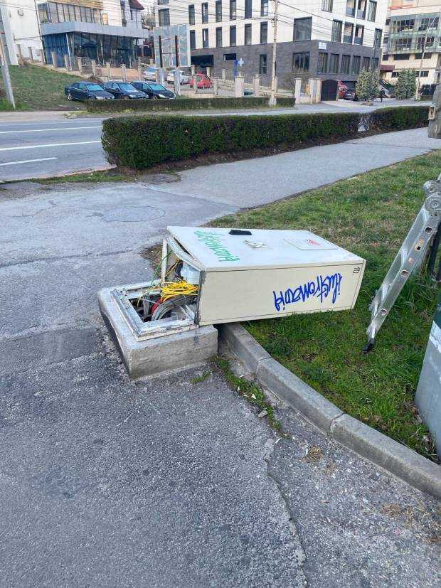 Alt act de vandalism la Pitești. Poliția face cercetări
