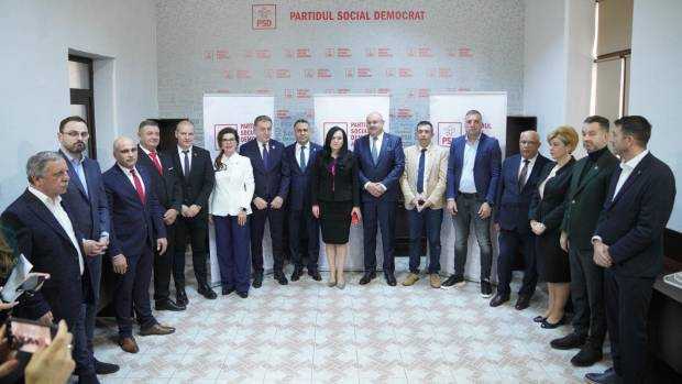 Primari, viceprimari și consilieri municipali au trecut la PSD Argeș