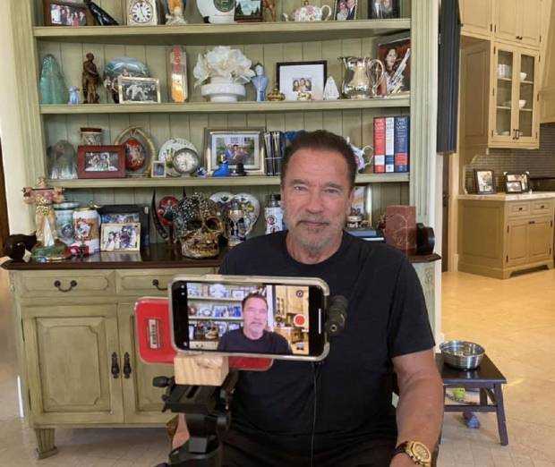Arnold Schwarzenegger a anunţat că i-a fost montat un stimulator cardiac. Cum se simte starul