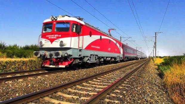 CFR suplimentează trenurile spre mare. Cât costă un bilet pe ruta Bucureşti – Constanţa