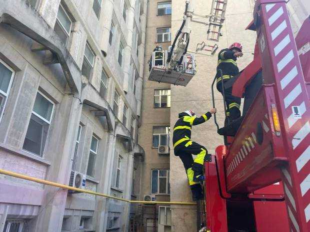 Video. Pompierii, la Spitalul de Pediatrie Pitești
