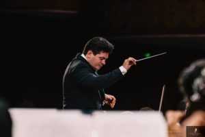Cristian Măcelaru dirijând Orchestra Filarmonicii George Enescu în cadrul Festivalului Internațional George Enescu. editia 2023. foto AndradaPavel 79