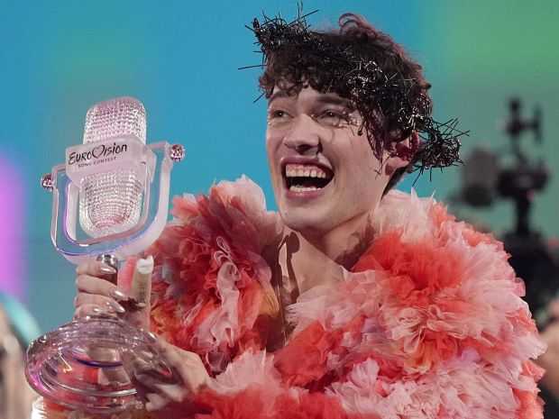 Câștigătorul Eurovision îndeamnă Elveția să recunoască oficial în documente al treilea gen
