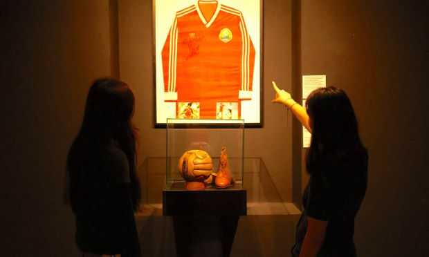 Expoziție dedicată fotbaliștilor Generației de Aur