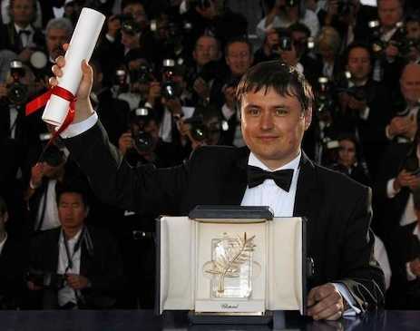 27 Mai 2007: Filmul „4 luni, 3 săptămâni şi 2 zile”, regizor Cristian Mungiu, a câştigat Premiul „Palme d’Or”