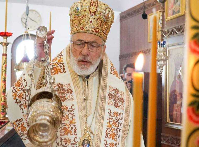 Arhiepiscopul Calinic internat la Spitalul Floreasca după ce și-a fracturat piciorul