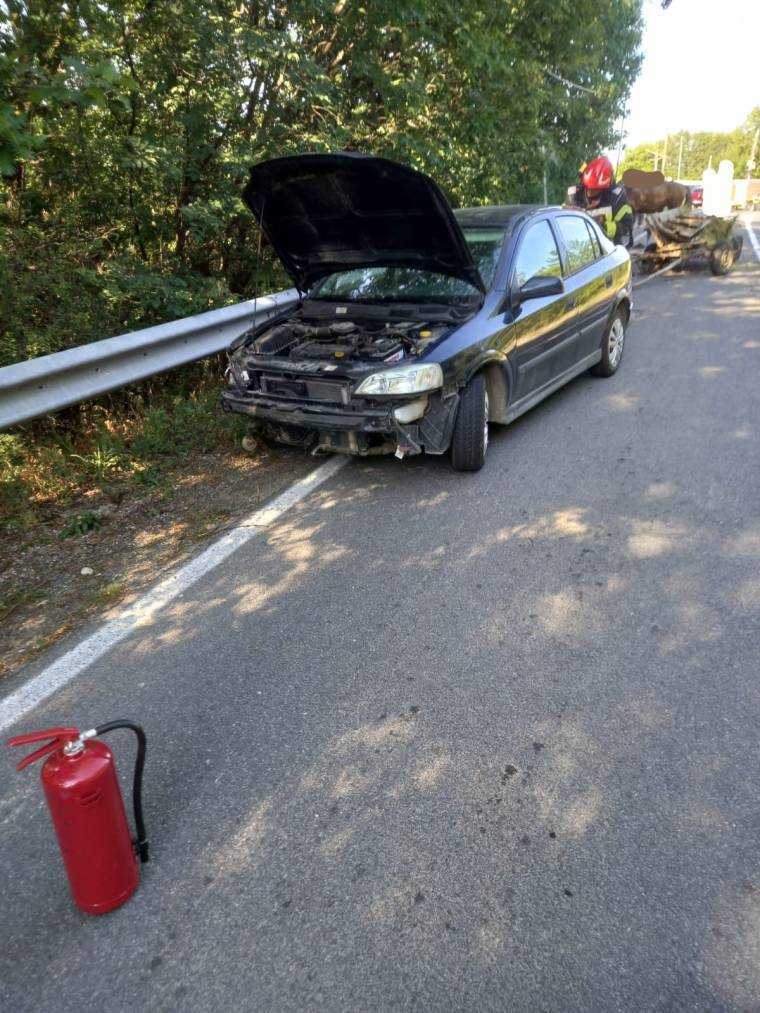 Accident în Argeș, la Vedea. Un căruțaș, dus la spital