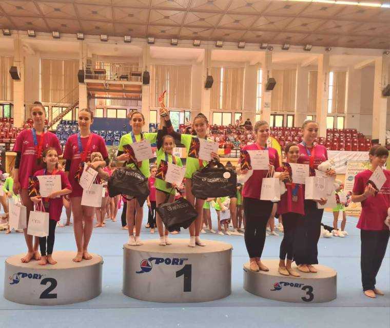 Gimnastele de la Centrul Cultural Pitești au obținut premii importante  la Constanța
