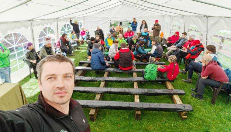 Iniţiativa de salvare a cabanelor montane, organizată în această primăvară la Dâmbovicioara, dă roade deja!