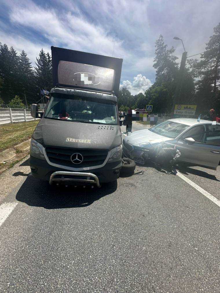 Accident grav în Argeș. Trei răniți au ajuns la spital