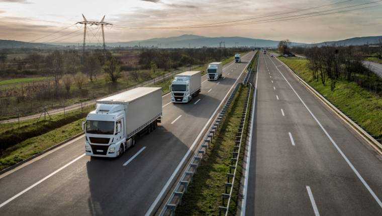 Restricţii de trafic pe drumurile din 14 judeţe, din cauza caniculei