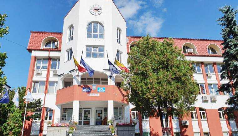 Puncte de prim ajutor în Curtea de Argeş