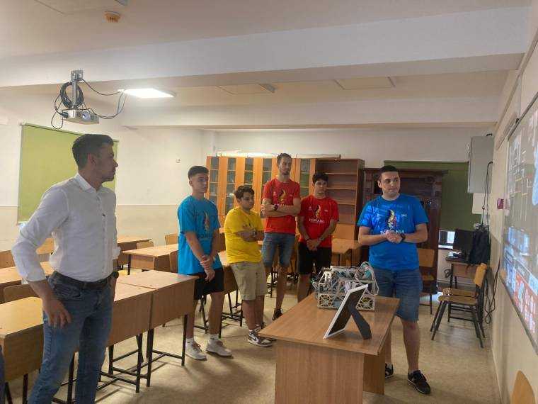 Elevii echipei de Robotică TechnoZ vor reprezenta România la Campionatul Mondial din Grecia