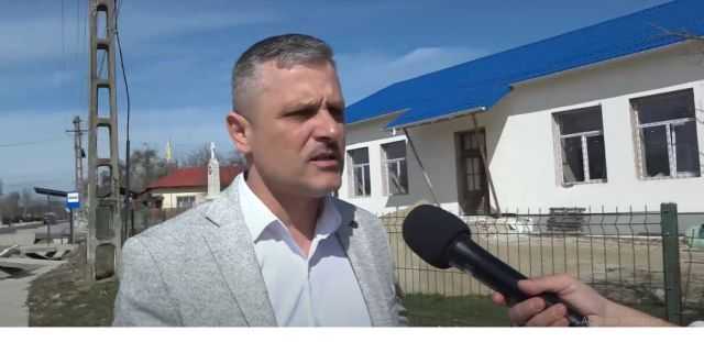 Asfaltări la foc continuu în comuna Recea