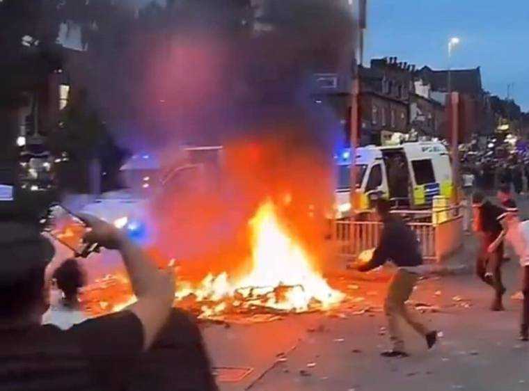 Noi proteste în Leeds, după revolta violentă a românilor