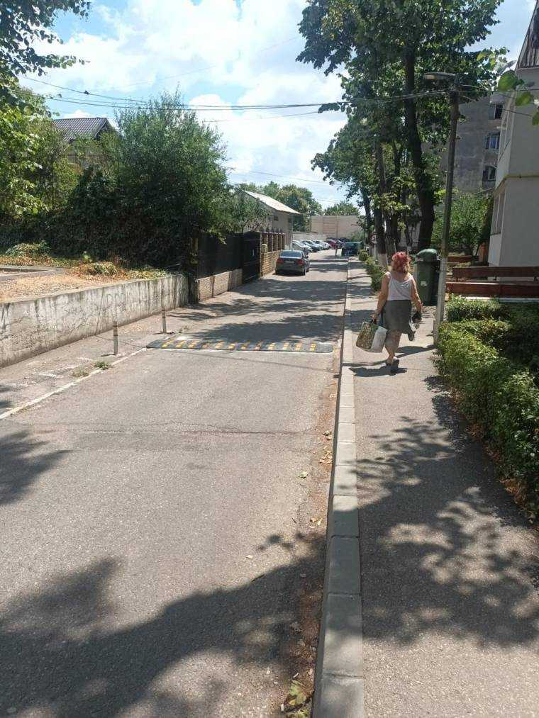 Pitești: Limitatoare de viteză pe strada Deceneu