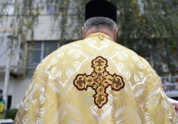 Preot din Alexandria, reținut! E acuzat că a furat un milion de euro din banii parohiilor