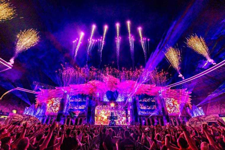Experiența trăită de un antreprenor la UNTOLD: „Acest festival a ajuns doar un loc unde te poți droga cât de mult vrei”