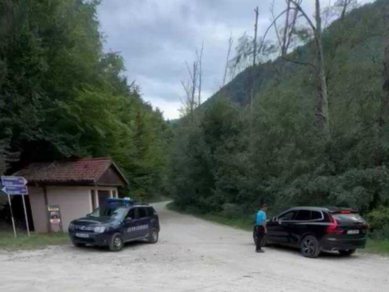 Drumul spre Vf.Moldoveanu, în continuare impracticabil