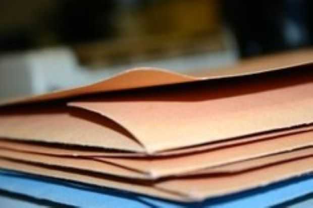 Dosarul personal al salariatului: ce conține și cât timp trebuie păstrat după plecarea angajatului?