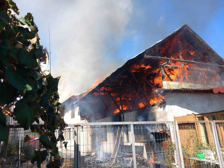 Update. Ce pagube a produs incendiul de la Piscani