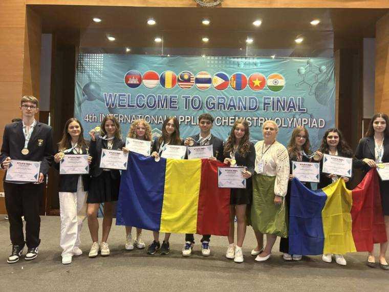 România a câștigat 10 medalii de aur la Olimpiada Internațională de Chimie Aplicată din Indonezia