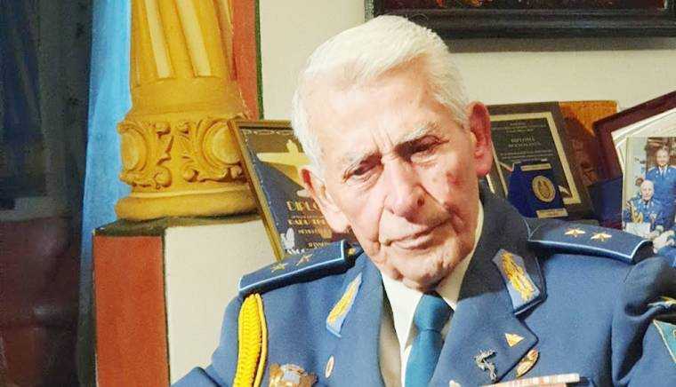 Scriitorul-general centenar Radu Theodoru, omagiat la Curtea de Argeş