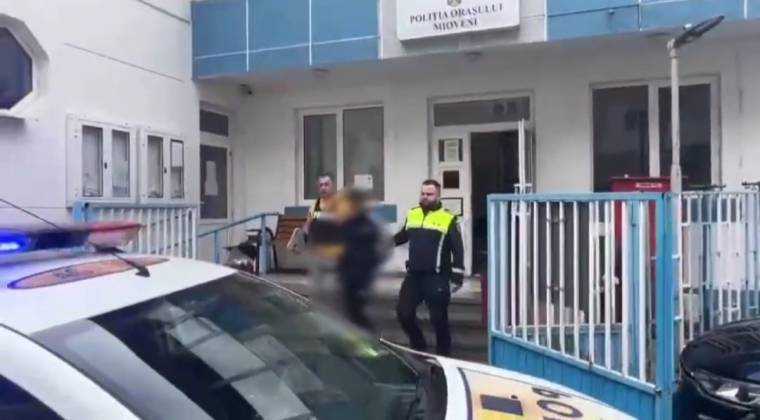 Video. Tâlhar încarcerat. A furat bani de la o sală de jocuri din Mioveni