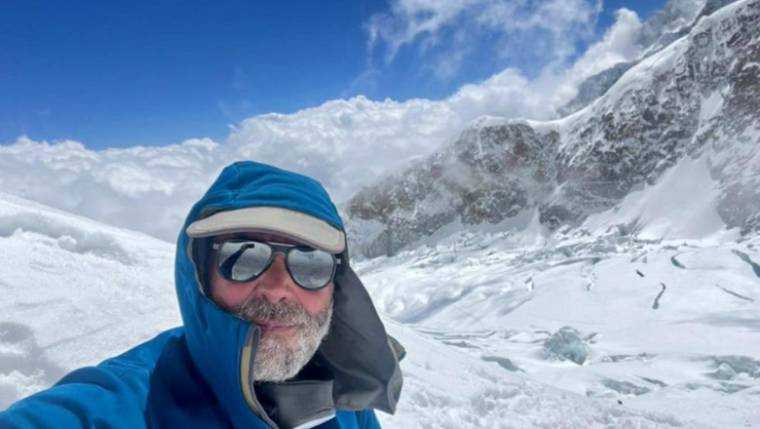 Alpinistul Adrian Laza, primul român care a cucerit toate cele 14 vârfuri de peste 8.000 metri ale Terrei