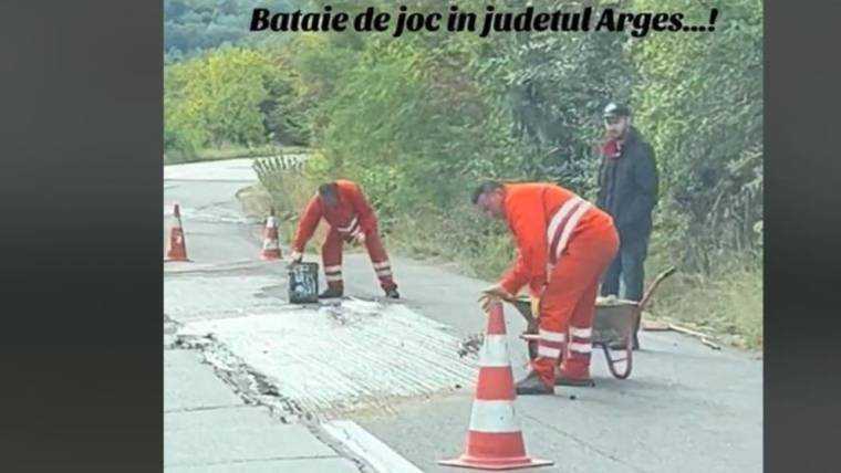 Argeș. Asfaltare „Made in Romania”. Întinde betonul cu “buchetul” de crengi 