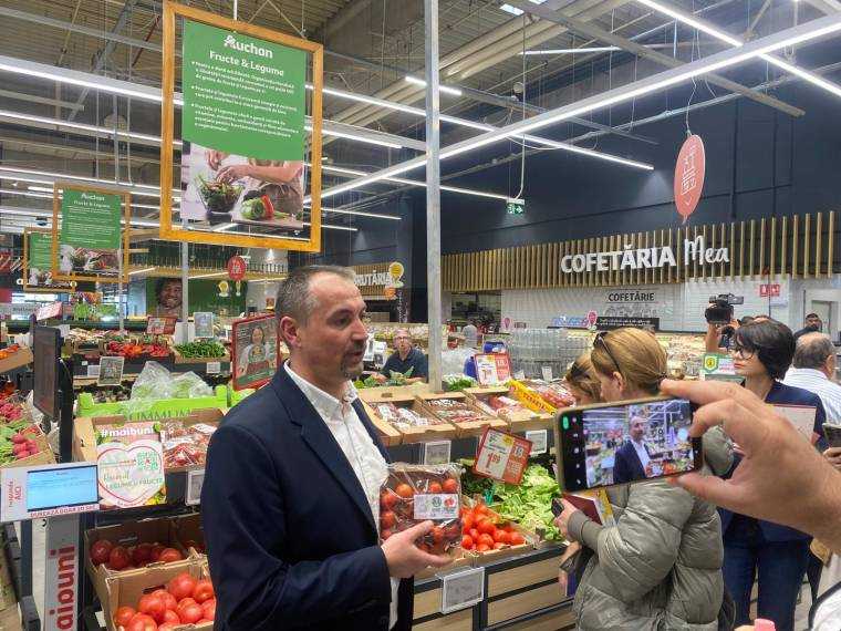 Auchan România la aniversarea de 18 ani: peste 440 de magazine, prețuri mici și acțiuni de anvergură pentru un comerț sustenabil