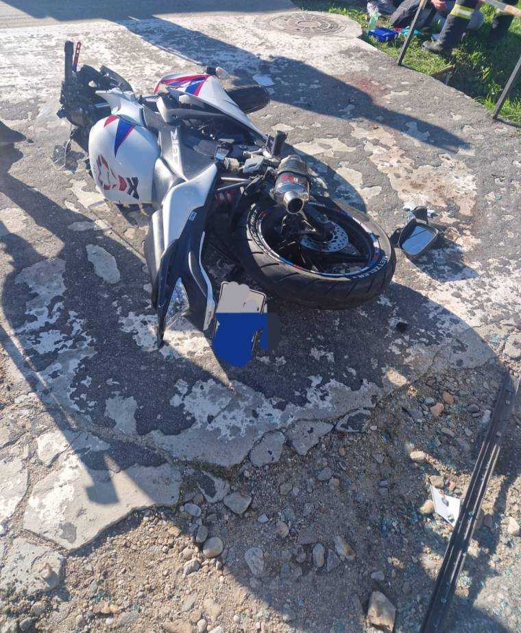 Accident în Argeș, la Merișani. Motociclistul, de 16 ani, a ajuns la spital