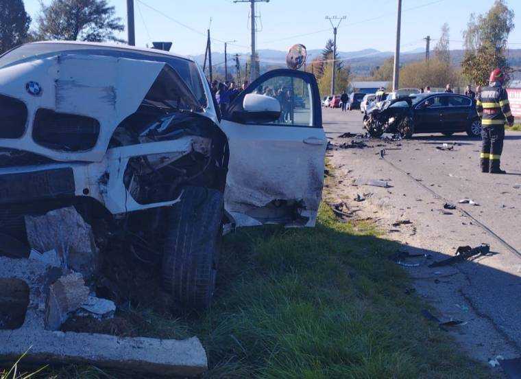 Accident groaznic la Bughea de Jos. Tineri preluați de SMURD