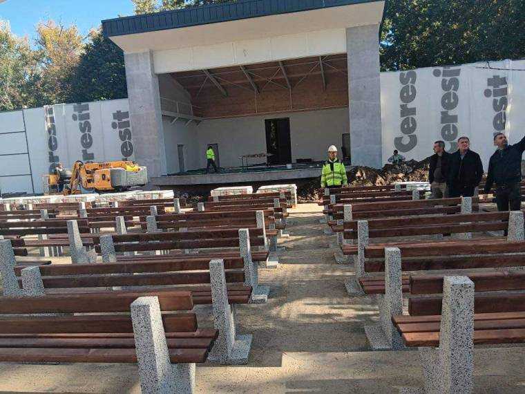 Când va fi inaugurat Teatrul de Vară din Ștrand